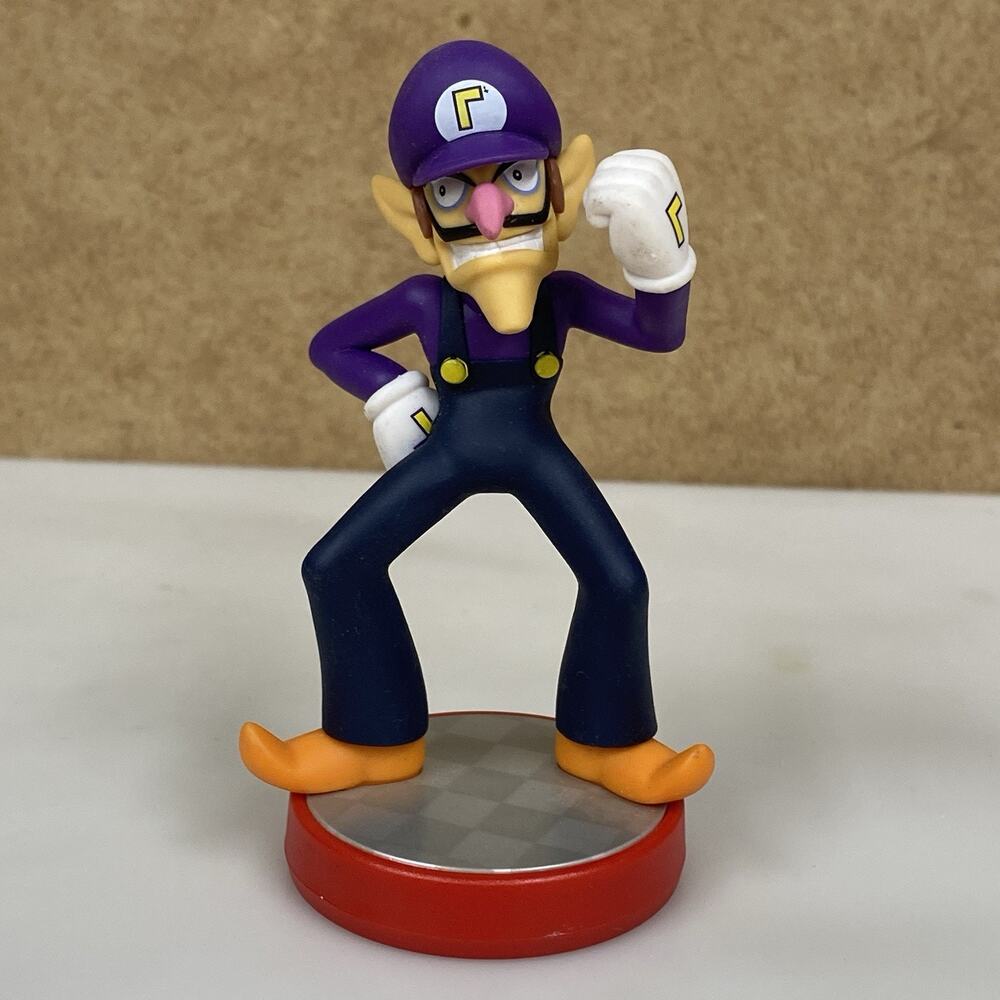 Nintendo Amiibo Waluigi Character Figure Super Smash Bros